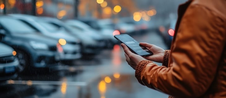 mandataires-auto-réseaux-sociaux